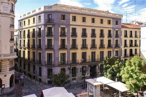 Hotel in Madrid Near Prado 